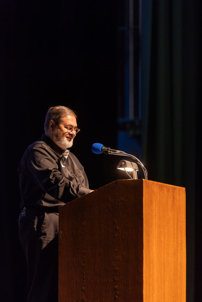 Dominic Kollasch reading